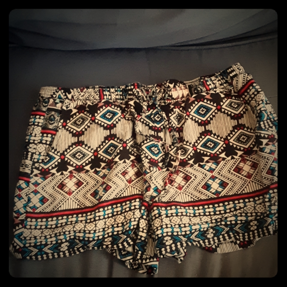 No boundaries shorts
